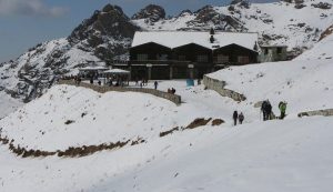 Tochal ski tour